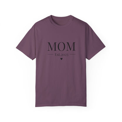 Mom Est. 2023 T-Shirt