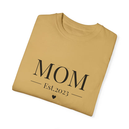 Mom Est. 2023 T-Shirt