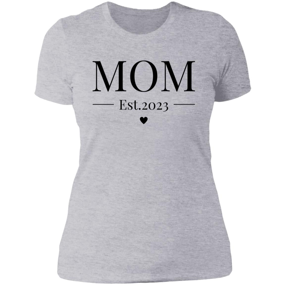 Mom Est 2023 T-Shirt