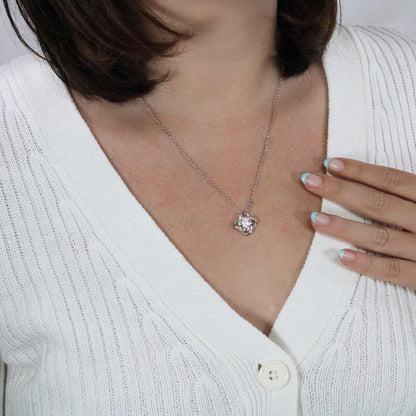 Love ❣️Knot Pendant & Necklace