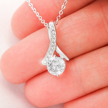 Aluring Beauty Pendant & Necklace